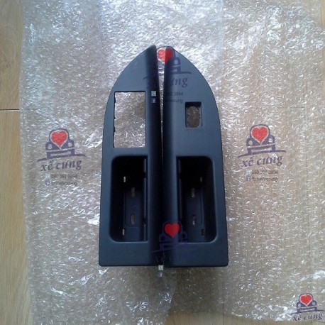 Ốp gác tay cửa trước Mondeo 2003-2007, MK3, Ford