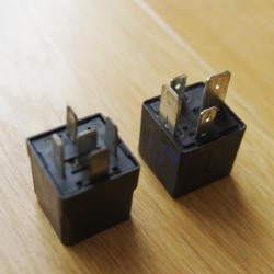 Rờ le (relay) 30A và 70A