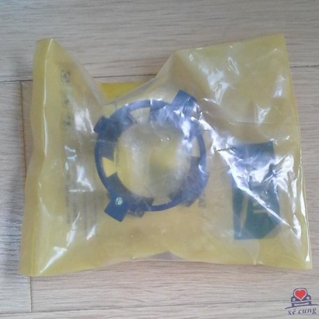 Kẹp ống miệng bình xăng Mondeo 2003-2007, MK3, Tatu